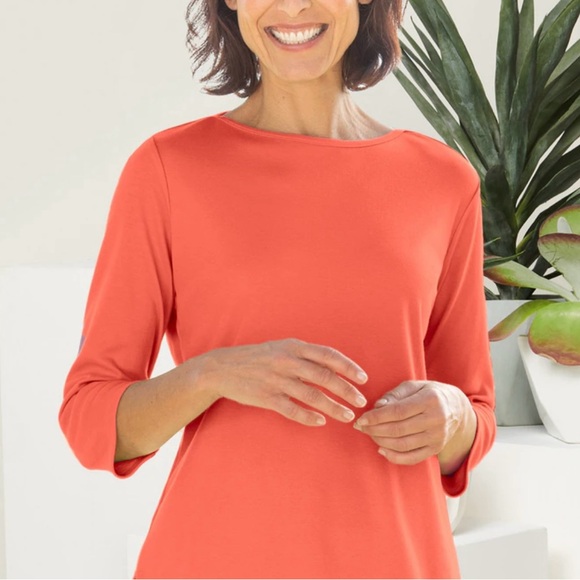 Jones New York Tops - Jones New York Fitted Coral crew neck Blouse 3/4 length sleeves size Medium
